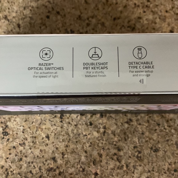 New in box RAZER gaming keyboard - Picture 3 of 4